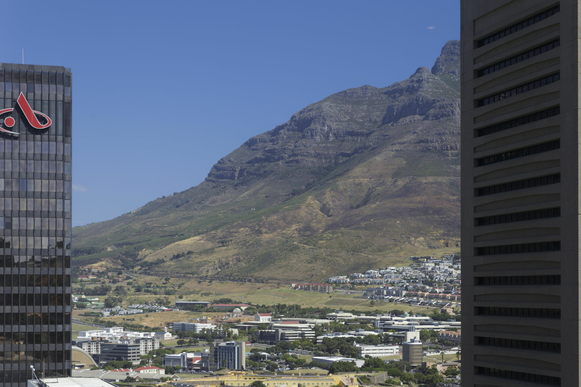 Triangle Luxury Suites By Totalstay Cape Town Exterior photo